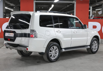Подержанный автомобиль Mitsubishi Pajero 2018 года (5 фото)