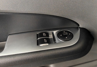 Подержанный автомобиль Ford Focus Hatchback 2010 года (16 фото)