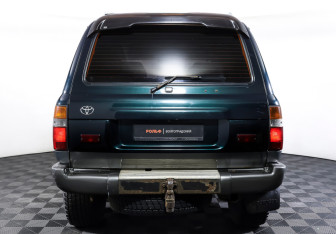 Подержанный автомобиль Toyota Land Cruiser Suv 1997 года (6 фото)