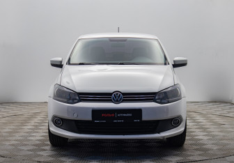 Подержанный автомобиль Volkswagen Polo Sedan 2014 года (8 фото)