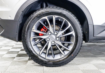 Подержанный автомобиль Geely Coolray 2021 года (5 фото)