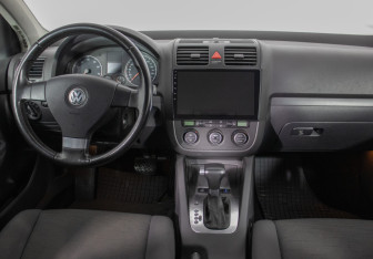 Подержанный автомобиль Volkswagen Golf Hatchback 2007 года (13 фото)