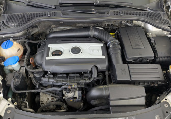 Подержанный автомобиль Skoda Octavia Wagon 2012 года (11 фото)