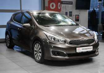 Подержанный автомобиль Kia Ceed Hatchback 2018 года (3 фото)
