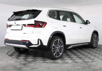 Новый BMW X1 2025 (2 фото)