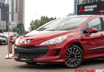 Подержанный автомобиль Peugeot 308 Hatchback 2008 года (13 фото)