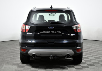Подержанный автомобиль Ford Kuga 2019 года (6 фото)