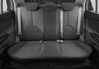 Подержанный автомобиль Kia Rio Sedan 2010 года (18 фото)