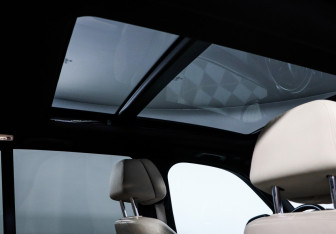 Подержанный автомобиль BMW X5 2015 года (17 фото)