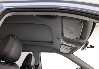 Подержанный автомобиль Москвич 3е 2023 года (23 фото)