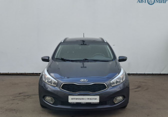 Подержанный автомобиль Kia Ceed Wagon 2012 года (2 фото)
