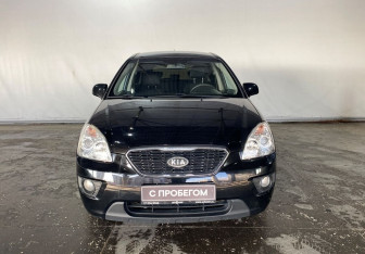 Подержанный автомобиль Kia Carens 2011 года (2 фото)