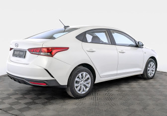 Подержанный автомобиль Hyundai Solaris Sedan 2021 года (5 фото)