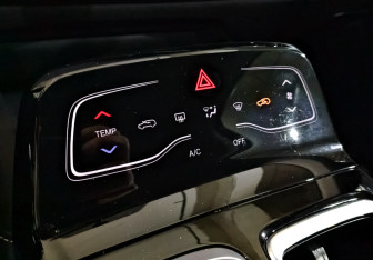 Подержанный автомобиль JAC JS6 2023 года (21 фото)