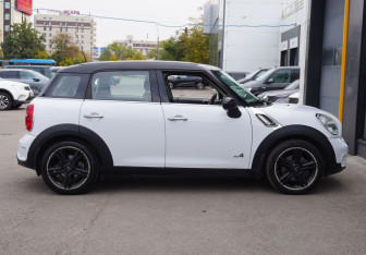 Подержанный автомобиль MINI Countryman 2011 года (4 фото)