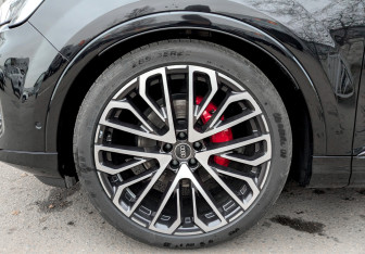 Новый Audi Q7 2025 (7 фото)