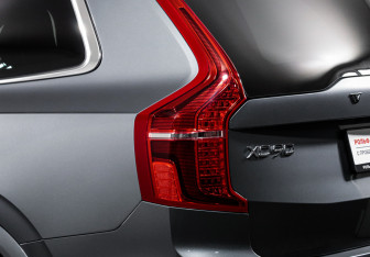 Подержанный автомобиль Volvo XC90 2019 года (17 фото)