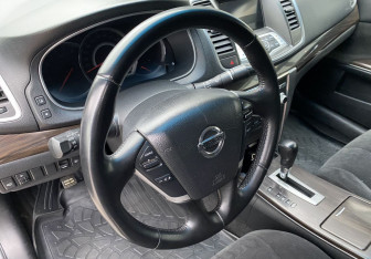 Подержанный автомобиль Nissan Teana 2012 года (14 фото)