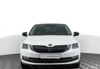 Подержанный автомобиль Skoda Octavia Liftback 2018 года (2 фото)