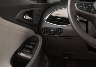 Подержанный автомобиль Chevrolet Malibu Sedan 2020 года (13 фото)