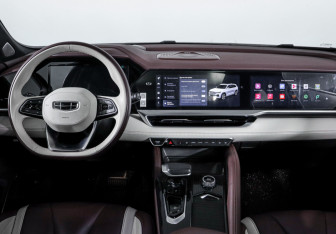 Подержанный автомобиль Geely Monjaro 2023 года (12 фото)