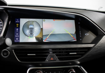 Подержанный автомобиль Geely Tugella 2023 года (16 фото)