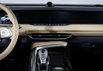 Подержанный автомобиль Voyah Free 2023 года (13 фото)