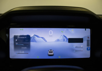 Подержанный автомобиль Geely Monjaro 2024 года (11 фото)