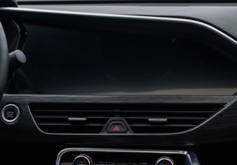 Подержанный автомобиль Geely Tugella 2022 года (14 фото)