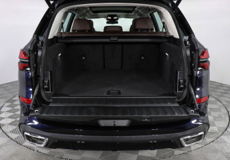 Новый BMW X5 2025 (9 фото)