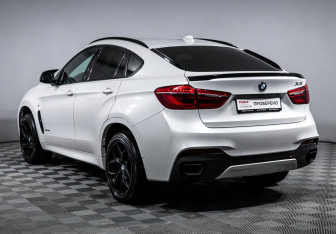 Подержанный автомобиль BMW X6 2019 года (7 фото)