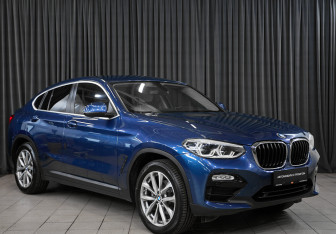 Подержанный автомобиль BMW X4 2019 года (3 фото)