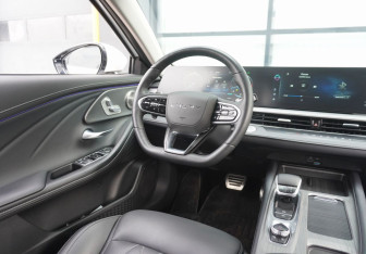 Подержанный автомобиль Chery Arrizo 8 2023 года (13 фото)