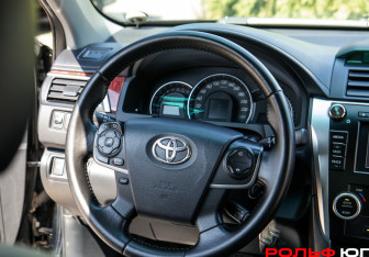 Подержанный автомобиль Toyota Camry Sedan 2013 года (11 фото)