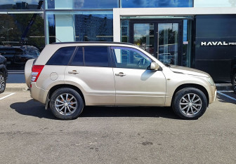 Подержанный автомобиль Suzuki Grand Vitara 2006 года (4 фото)