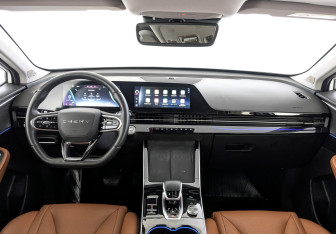 Подержанный автомобиль Omoda C5 2023 года (14 фото)