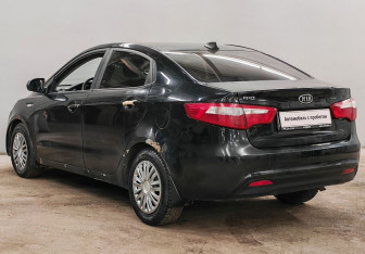 Подержанный автомобиль Kia Rio Sedan 2012 года (7 фото)