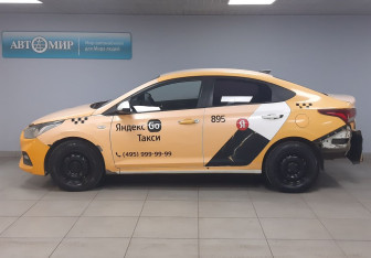 Подержанный автомобиль Hyundai Solaris Sedan 2017 года (8 фото)