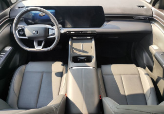Подержанный автомобиль Changan UNI-S 2026 года (10 фото)