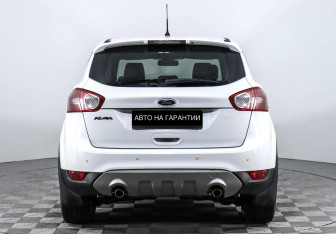 Подержанный автомобиль Ford Kuga 2012 года (6 фото)