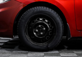 Подержанный автомобиль Hyundai Solaris Hatchback 2013 года (15 фото)