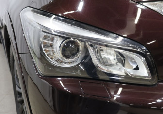 Подержанный автомобиль Infiniti QX80 2015 года (31 фото)