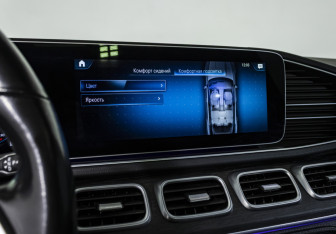 Подержанный автомобиль Mercedes-Benz GLE 2021 года (19 фото)