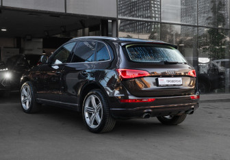 Подержанный автомобиль Audi Q5 2013 года (6 фото)