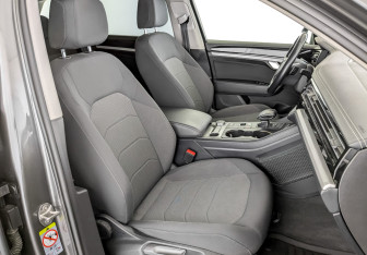 Подержанный автомобиль Volkswagen Touareg 2019 года (23 фото)