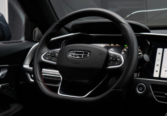 Подержанный автомобиль Geely Tugella 2023 года (32 фото)