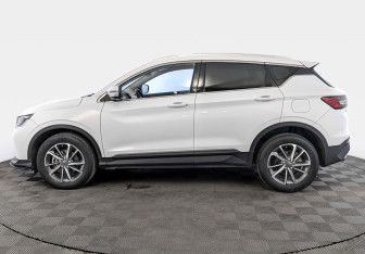 Подержанный автомобиль Geely Coolray 2023 года (8 фото)