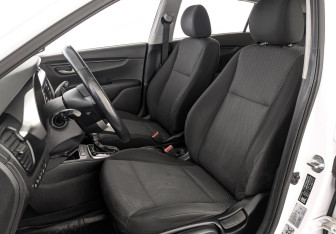 Подержанный автомобиль Kia Rio Hatchback 2021 года (19 фото)