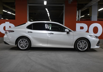 Подержанный автомобиль Toyota Camry Sedan 2020 года (4 фото)
