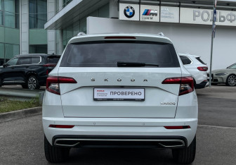 Подержанный автомобиль Skoda Karoq 2023 года (6 фото)